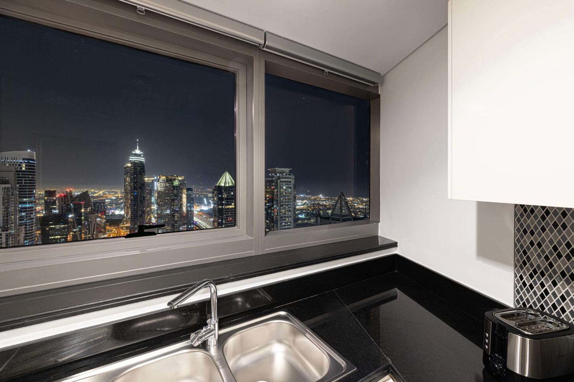 Smartstay At Paramount Tower - Sea And Downtown Views - Infinity Pool - Modern Luxury Residences * Dubaï